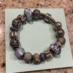 Gorgeous periwinkle Pandora bracelet